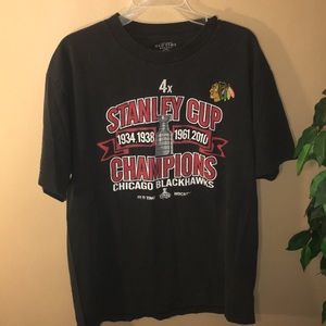 Chicago Blackhawks 4X Stanly Cup T-Shirt Size L
